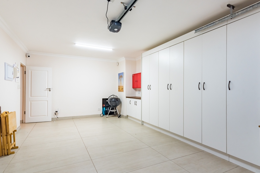 5 Bedroom Property for Sale in Club Milos Estate Free State